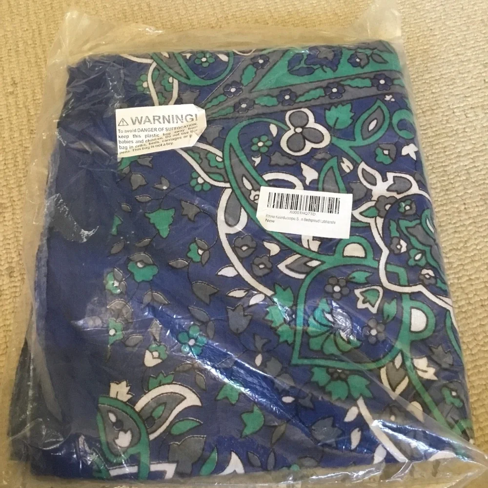 Kayso Kaleidoscope Bedspread Labhanshi
